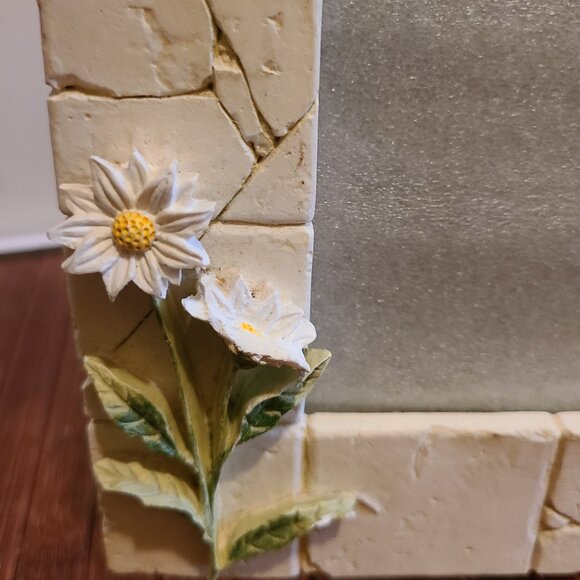 SIX Nature Themed Resin Easel Frames - Picture 15 of 16